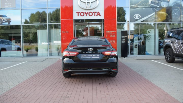 Toyota Camry Premium 2019