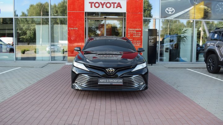 Toyota Camry Premium 2019