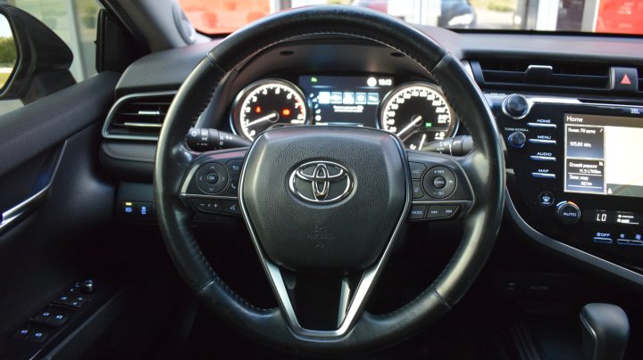 Toyota Camry Premium 2019