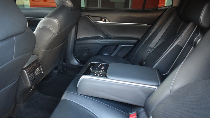 Toyota Camry Premium 2019