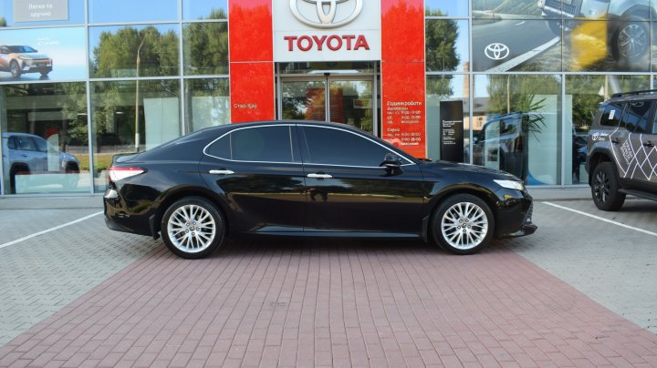Toyota Camry Premium 2019