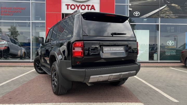 Toyota Land Cruiser Prado Prestige 2025