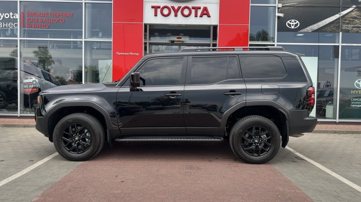 Toyota Land Cruiser Prado Prestige 2025