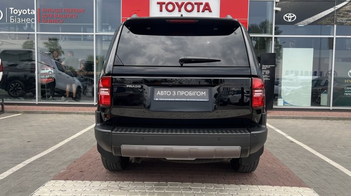 Toyota Land Cruiser Prado Prestige 2025