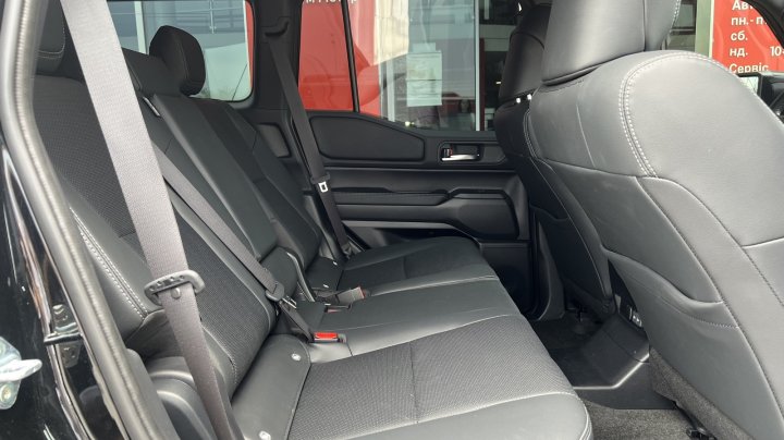 Toyota Land Cruiser Prado Prestige 2025