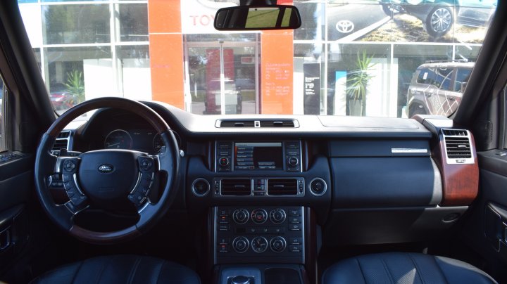 Land Rover Range Rover Premium 2012
