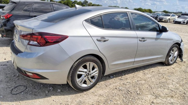 Hyundai Elantra Sel 2020