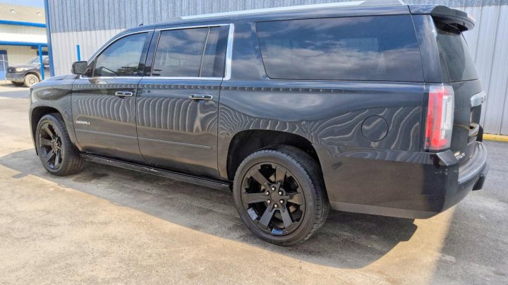 GMC YUKON Xl Denali 2016