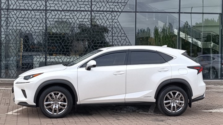 Lexus Nx Business + 2021