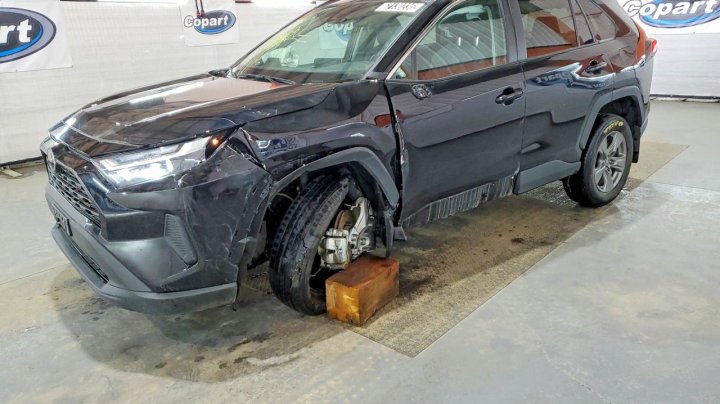 Toyota RAV4 Xle 2025