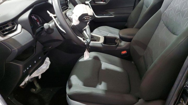 Toyota RAV4 Xle 2025