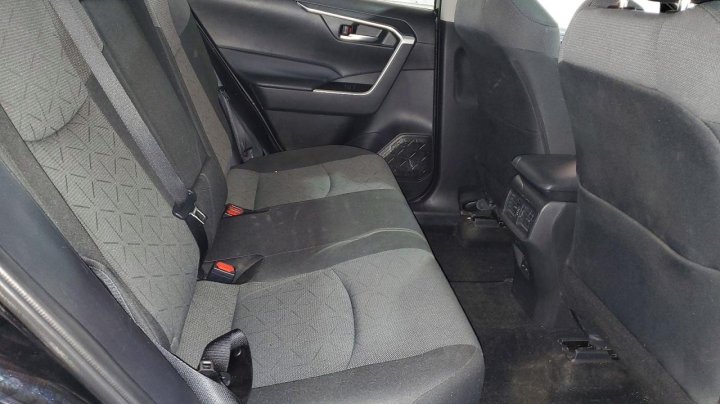 Toyota RAV4 Xle 2025