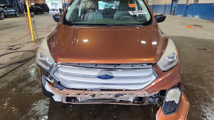 Ford Escape S 2017