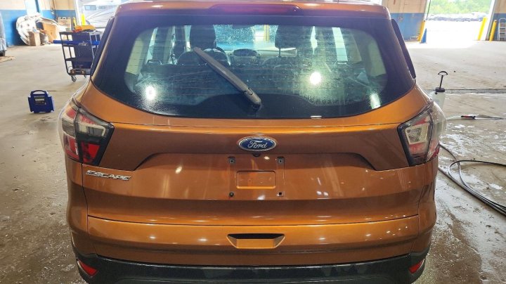 Ford Escape S 2017