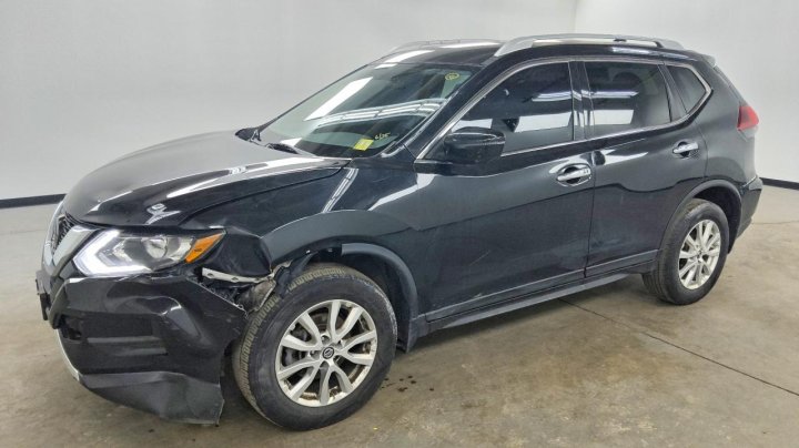 Nissan ROGUE Sv 2018