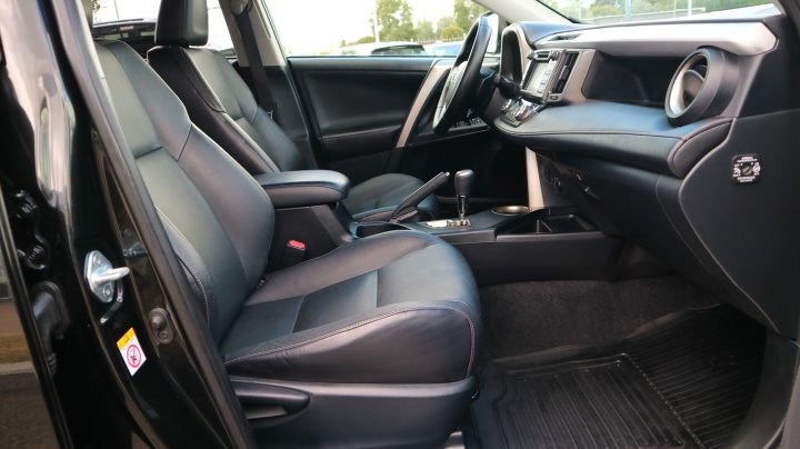 Toyota RAV4 Lounge 2013