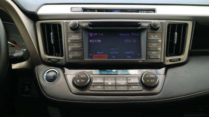 Toyota RAV4 Lounge 2013