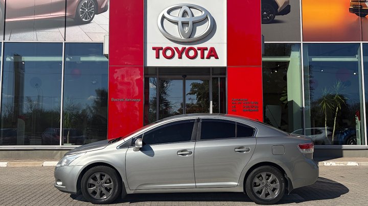 Toyota Avensis Prestige 2011