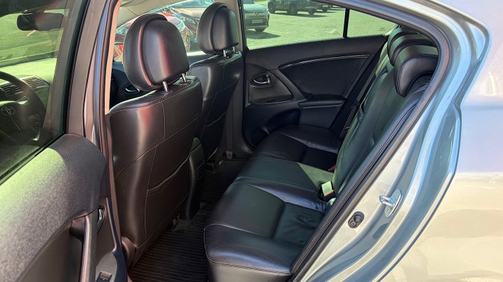 Toyota Avensis Prestige 2011