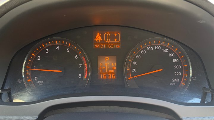 Toyota Avensis Prestige 2011