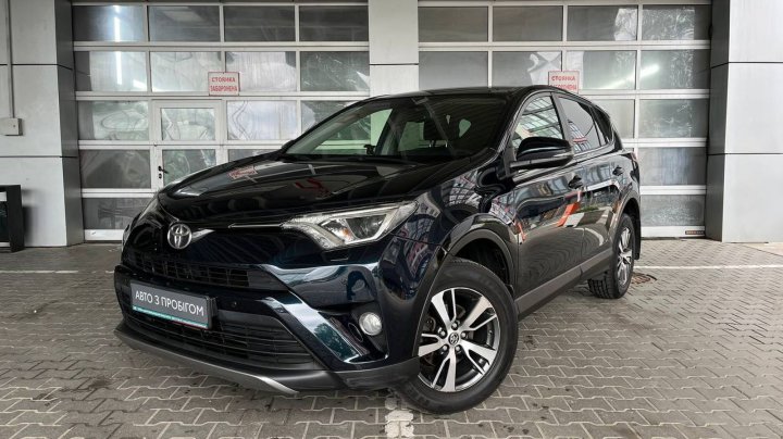 Toyota RAV4 Drive 2018
