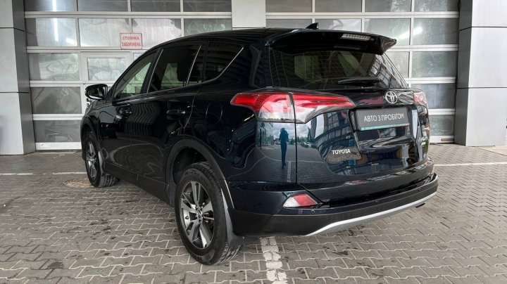Toyota RAV4 Drive 2018