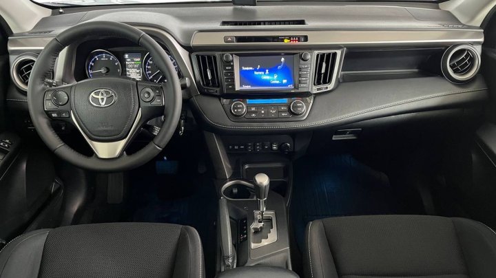 Toyota RAV4 Drive 2018