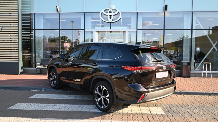 Toyota Highlander 2021
