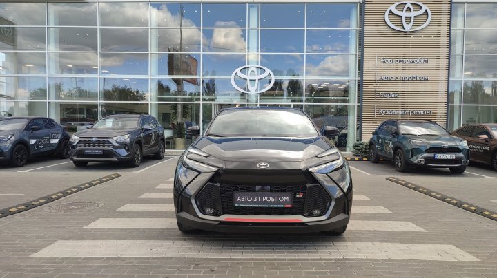 Toyota C-HR GR SPORT 2024
