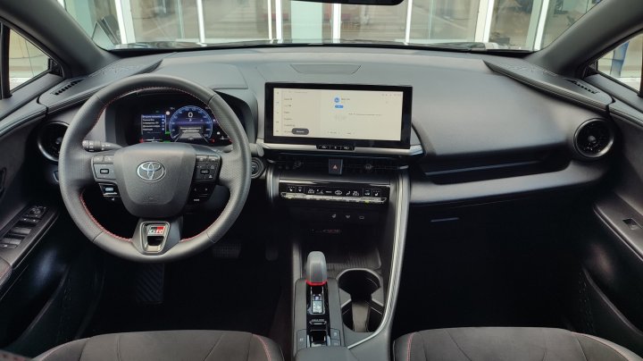 Toyota C-HR GR SPORT 2024