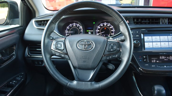 Інші Toyota Avalon Executive 2018
