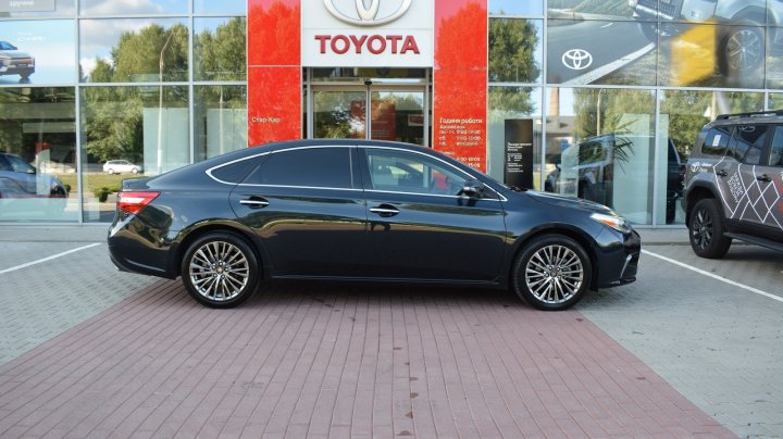 Інші Toyota Avalon Executive 2018