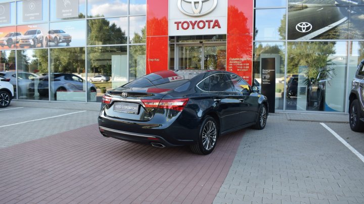 Інші Toyota Avalon Executive 2018