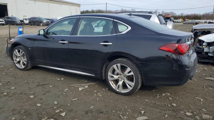 INFINITI Q70L 3.7 Luxe 2018