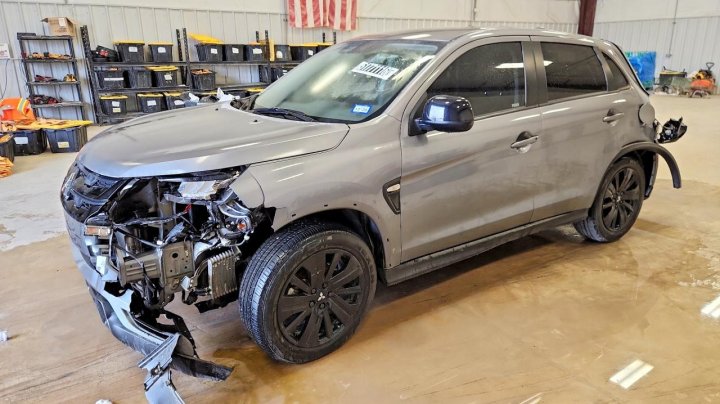 Mitsubishi Outlander Sport S 2024