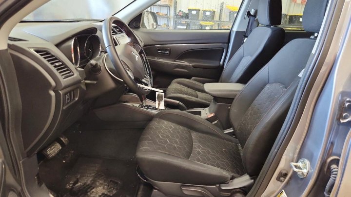 Mitsubishi Outlander Sport S 2024