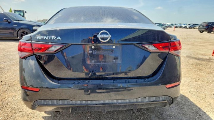 Nissan Sentra S 2025