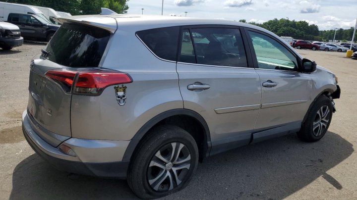 Toyota RAV4 Le 2018