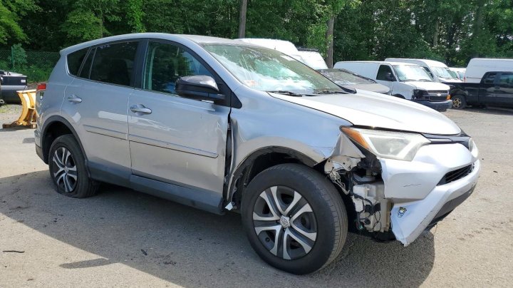 Toyota RAV4 Le 2018