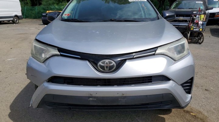 Toyota RAV4 Le 2018