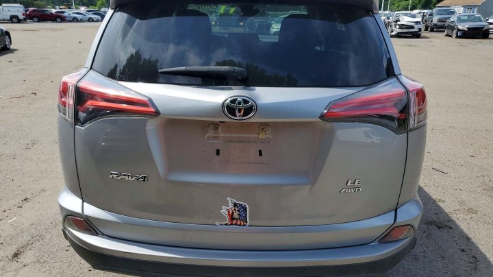 Toyota RAV4 Le 2018