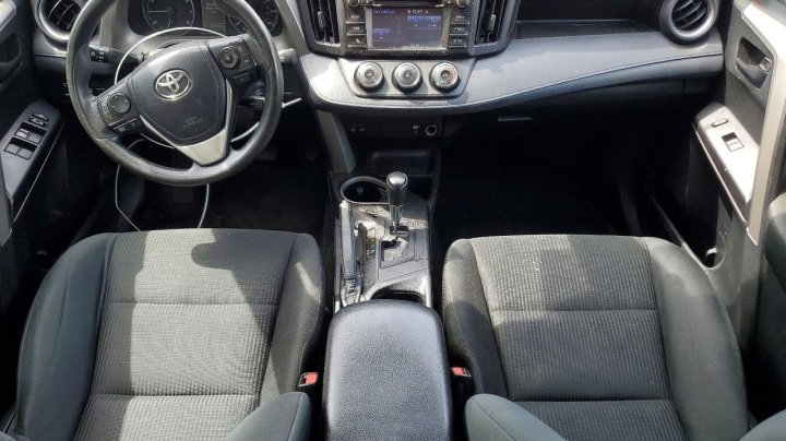 Toyota RAV4 Le 2018