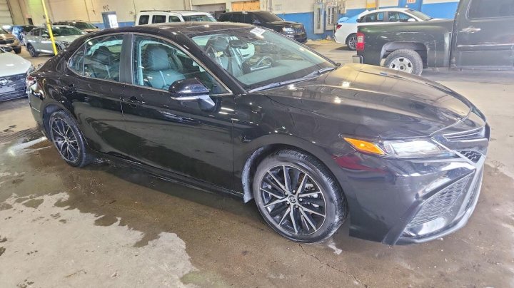 Toyota Camry Hybrid Se 2024