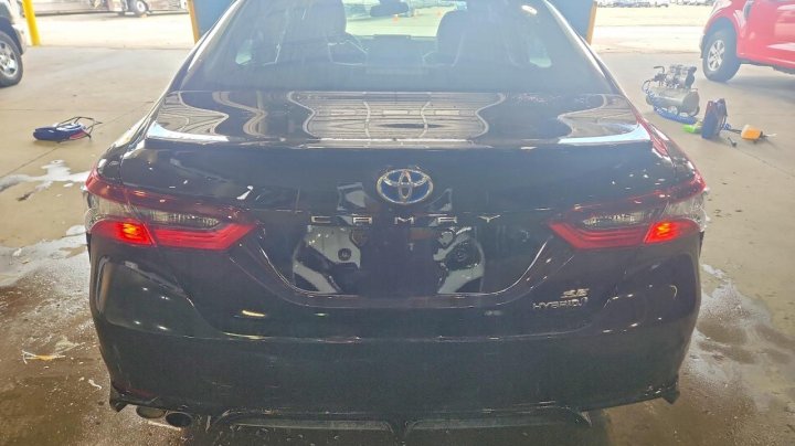 Toyota Camry Hybrid Se 2024
