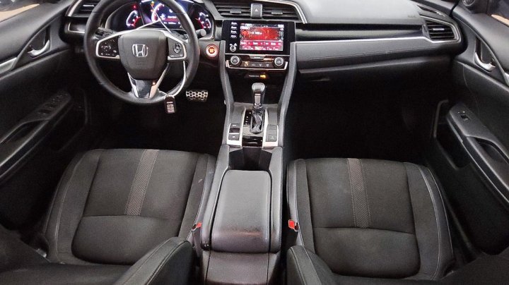 Honda Civic Sport 2021