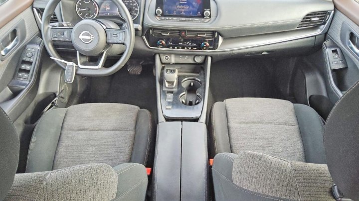 Nissan ROGUE Sv 2023