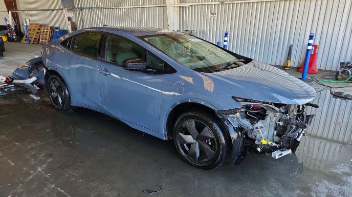 Toyota Prius Le 2024
