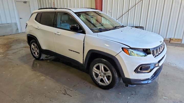 JEEP COMPASS Latitude 2023