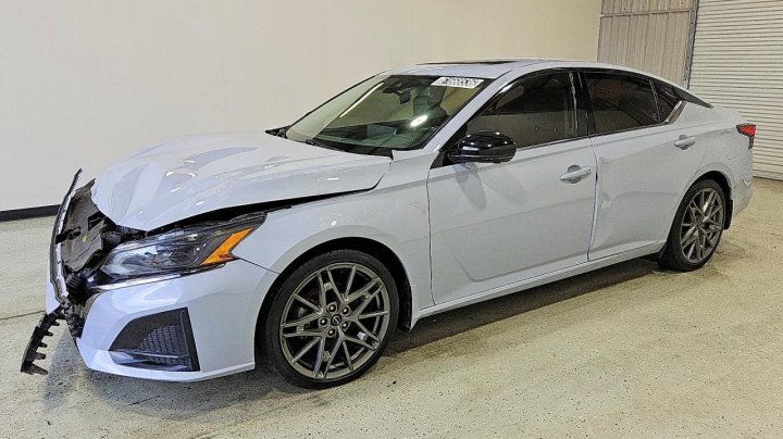 Nissan Altima 2.0 Sr 2023