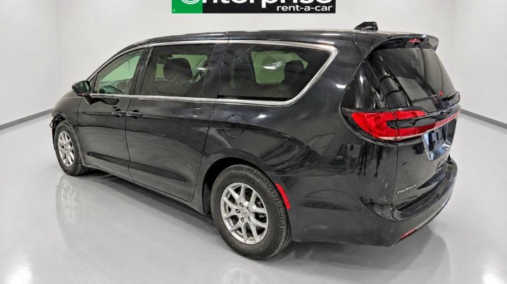 CHRYSLER Pacifica Touring L 2023
